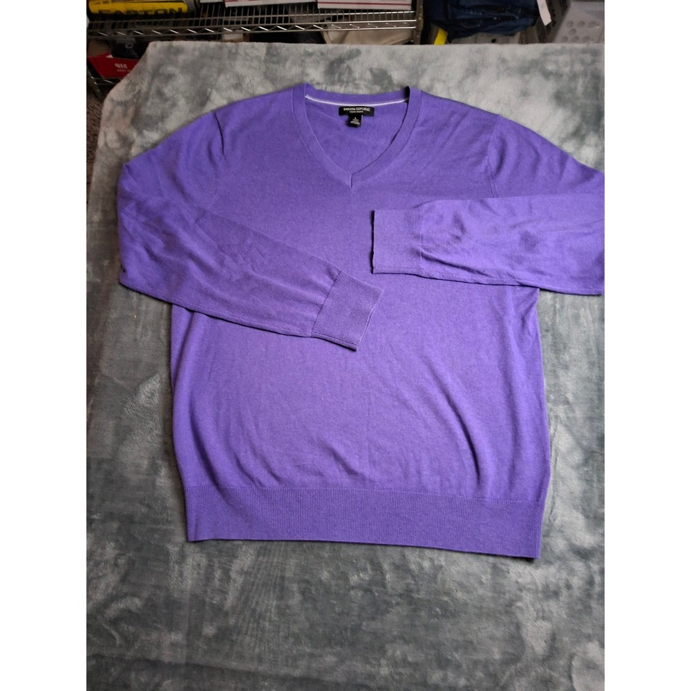 Banana Republic Luxury Blend VNeck Sweater Mens Lg Purple Silk Cashmere/Cotton